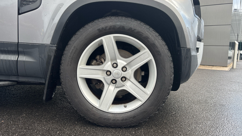 Land Rover Defender 2.0 D240 SE 110 5dr Auto Diesel Estate